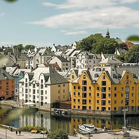 호텔 Clarion Collection Bryggen 올레순
