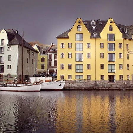 Clarion Collection Bryggen オーレスン